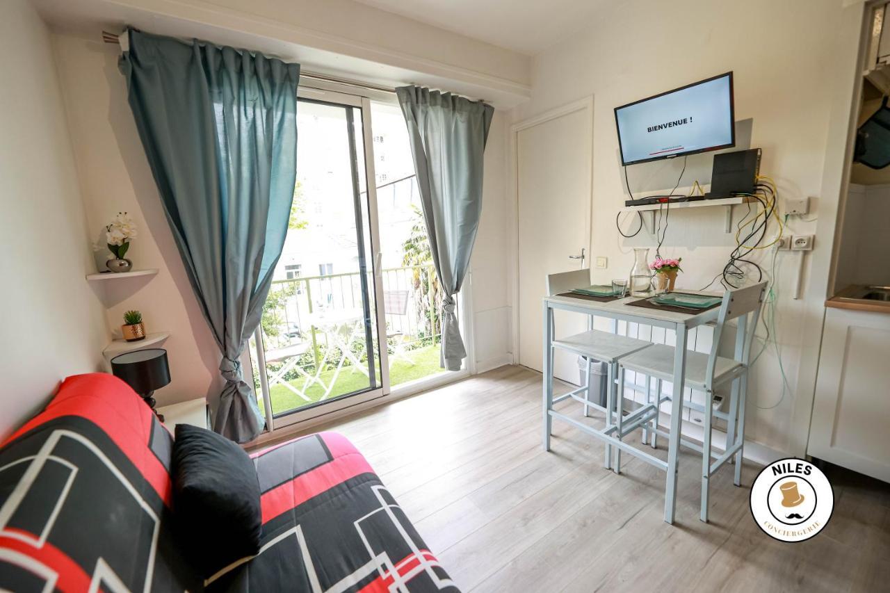 Au Petit Repere Palois -Studio - Centre Ville-Balcon-Wifi Fibre بو المظهر الخارجي الصورة