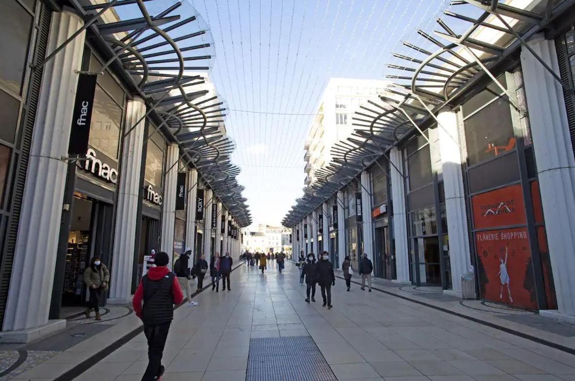 Au Petit Repere Palois -Studio - Centre Ville-Balcon-Wifi Fibre بو المظهر الخارجي الصورة