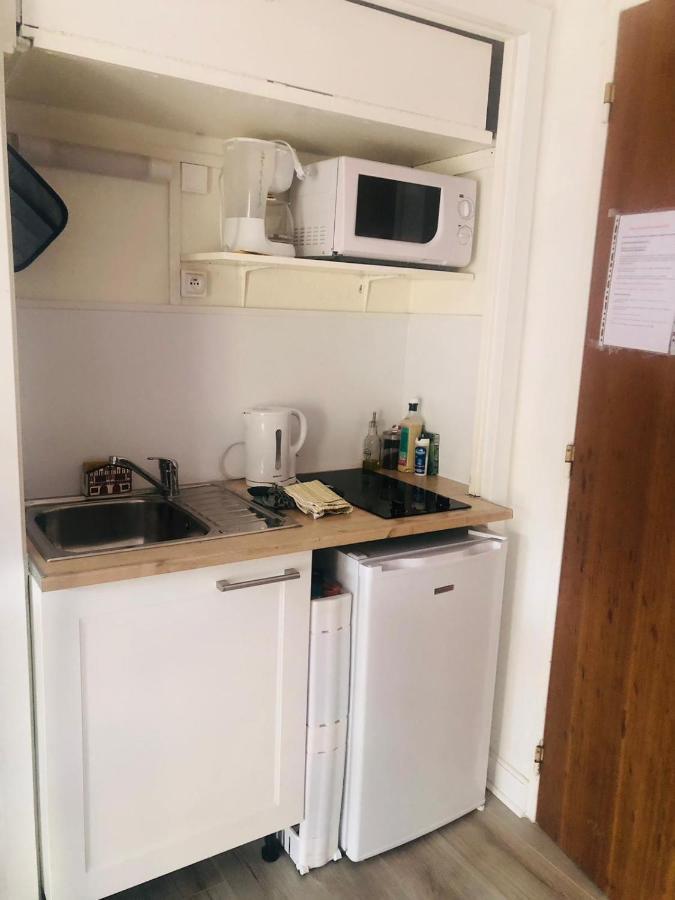 Au Petit Repere Palois -Studio - Centre Ville-Balcon-Wifi Fibre بو المظهر الخارجي الصورة